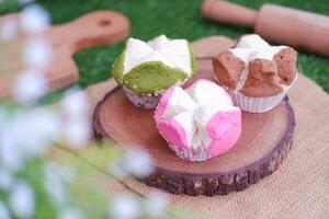 bolu Kukus ist ein indonesisch traditionell Schwamm Cupcake foto