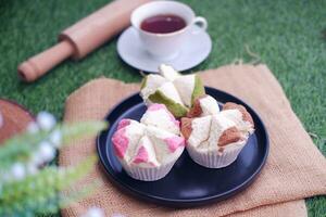 bolu Kukus ist ein indonesisch traditionell Schwamm Cupcake foto