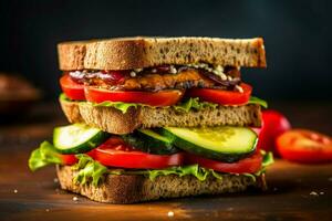 vegan Sandwich gemacht mit ganze Korn Brot und st foto
