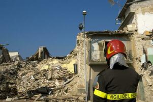 fotografisch Dokumentation von das verheerend Erdbeben im zentral Italien foto