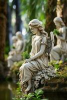 heiter Engel Statuen überblickend historisch Friedhof Hintergrund mit leeren Raum zum Text foto