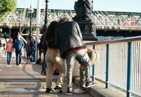 die meisten schön Bild von International und lokal Tourist Menschen sind Besuch das zentral London Hauptstadt Stadt von England Vereinigtes Königreich während regnerisch Tag. gefangen auf August 2., 2023 foto