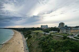 Antenne Aussicht von die meisten schön und attraktiv Tourist Ziel beim Bournemouth Stadt sandig Strand von England großartig Großbritannien, Bild war gefangen mit Drohnen Kamera auf August 23., 2023 während sonnig Tag. foto