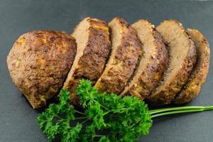 traditioneller deutscher Hackbraten foto