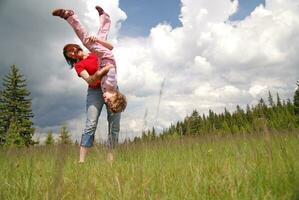 Spiele in der Natur spielen foto