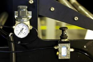 mechanische Uhr, die den Dampfmanometerdruck anzeigt foto