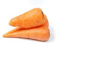 Karotten isoliert auf weißem Hintergrund foto