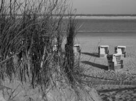 Sommer- Ferien beim das Deutsche Norden Meer foto