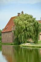 das alt Schloss von rasefeld im Deutschland foto