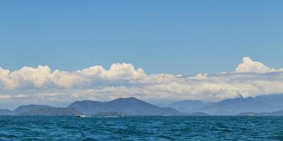 Panorama der tropischen Inseln Ilha Grande Angra Dos Reis Brasilien. foto