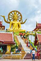 Goldene Buddha-Statue im Wat Phra Yai Tempel, Koh Samui, thailand foto