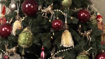 Nahaufnahme eines Weihnachtsbaumes foto