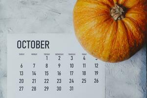 Oktober 2019 Kalender mit Kürbis foto