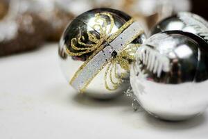 Silber Weihnachten Dekorationen foto