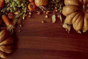 Herbst Hintergrund mit Kürbisse und Früchte foto