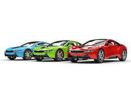 Rot, Grün und Blau Sport Autos - - Studio Schuss - - isoliert auf Weiß Hintergrund. foto