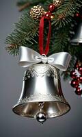 Foto von Weihnachten Zier Silber Glocke. ai generiert