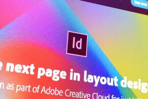 Netz Seite von Adobe Indesign Produkt auf offiziell Webseite auf das Anzeige von pc foto