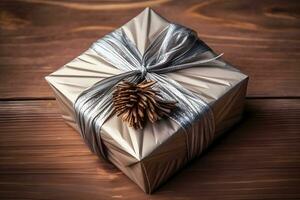 Weihnachten Geschenk Box und Dekorationen auf ein alt hölzern Hintergrund. neural Netzwerk ai generiert foto