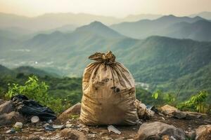 Umwelt Problem Plastik Müll oder Müll im das Berg von global Erwärmen. Verschmutzung Konzept durch ai generiert foto