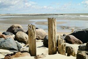 Eindrücke von das endlos Strand beim das Nord Meer im blavand Dänemark foto