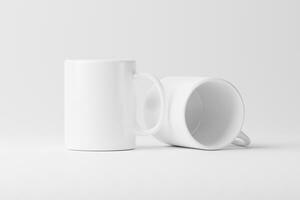 Keramik Becher Tasse zum Kaffee Tee Weiß leer 3d Rendern Attrappe, Lehrmodell, Simulation foto