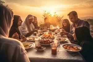 ein Familie Sitzung zusammen zum iftar das brechen von schnell beim Sonnenuntergang.auf das Tabelle voll von traditionell Ramadan Lebensmittel. das Familie lächelnd und Lachen. generativ ai foto