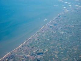 Luftaufnahme der belgischen Küste foto