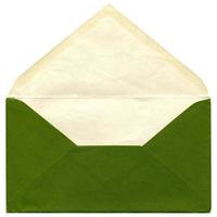 grüner Umschlag isoliert foto