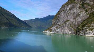 Kreuzfahrt zu Alaska, Tracy Arm Fjord und Gletscher auf das szenisch Passage mit Landschaften und Ansichten foto