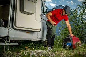 Tourist Brennen tragbar Wandler Generator während trocken rv Camping foto