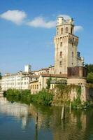 das Turm von das Stadt von Verona foto