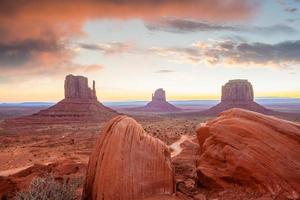 die einzigartige naturlandschaft des monument valley in utah foto