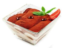 traditionell Italienisch Dessert Tiramisu im ein Glas Rückendeckung bilden foto