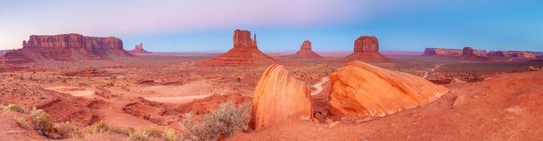 die einzigartige naturlandschaft des monument valley in utah foto