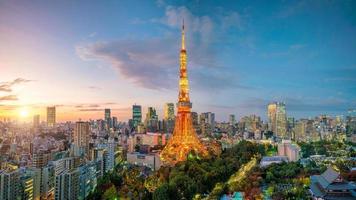 tokio stadtansicht mit tokyo turm foto