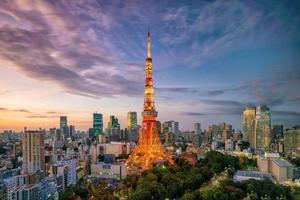 tokio stadtansicht mit tokyo turm foto