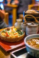 Soba-Nudeln nach traditioneller Kyoto-Art foto