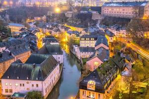 Skyline der Altstadt Luxemburgs Stadt von oben foto