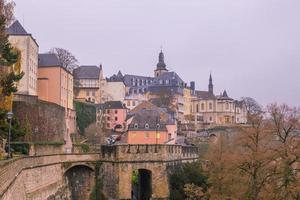 Skyline der Altstadt Luxemburgs Stadt von oben foto