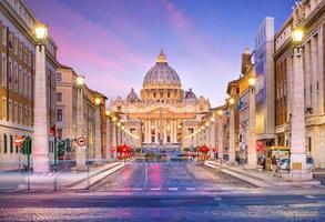 Petersdom in Rom, Italien foto