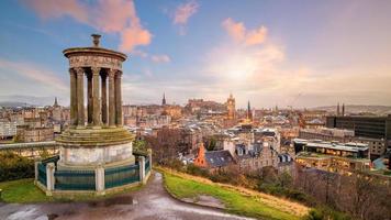 Blick auf die Stadt Edinburgh foto