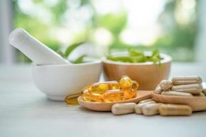 Alternativmedizin-Kräuter-Bio-Kapsel mit Vitamin E foto