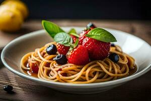 Spaghetti mit Erdbeeren und Blaubeeren im ein Weiß Schüssel. KI-generiert foto