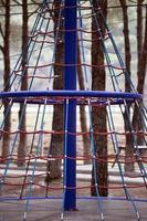 Kinderspielplatz im Freien zum Spaß foto