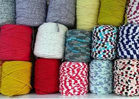 baumwolle buntes textilmaterial industriegeweberollen foto
