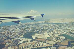 Original Aussicht von Truthahn von das Fenster von Flugzeug fliegend Über es foto