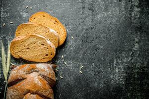 Stücke von frisch Roggen Brot. foto