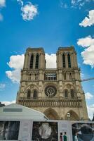 Frankreich, Paris, 20.08.2023 Notre Dame de Paris, verwiesen zu einfach wie Notre Dame, ist ein mittelalterlich katholisch Dom, das Dom, gewidmet zu das Jungfrau Maria, feinste Französisch gotisch die Architektur foto