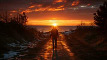 ein Person Gehen Nieder ein Straße beim Sonnenuntergang mit das Sonne im das Hintergrund generativ ai foto
